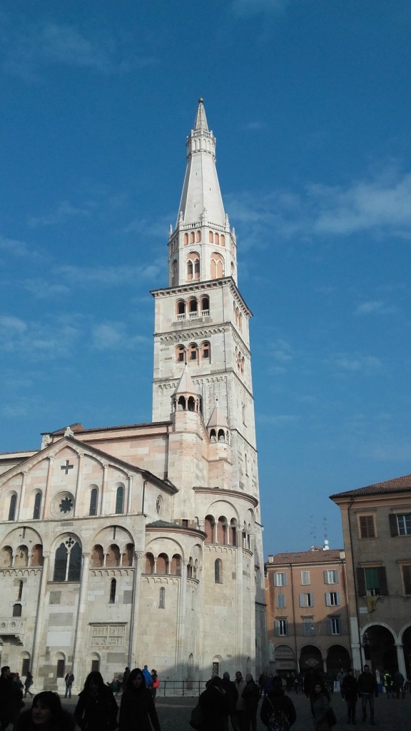 ghirlandina-modena