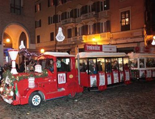 Il trenino di Natale 2022 in centro storico a Modena